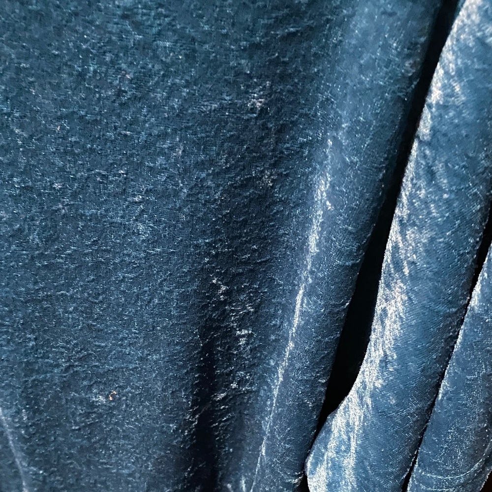 Elegant Blue Velvet vintage plus size Women's pullover Top - Picture 15 of 16